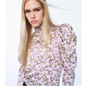 Zara floral blouse sold out in most sizes